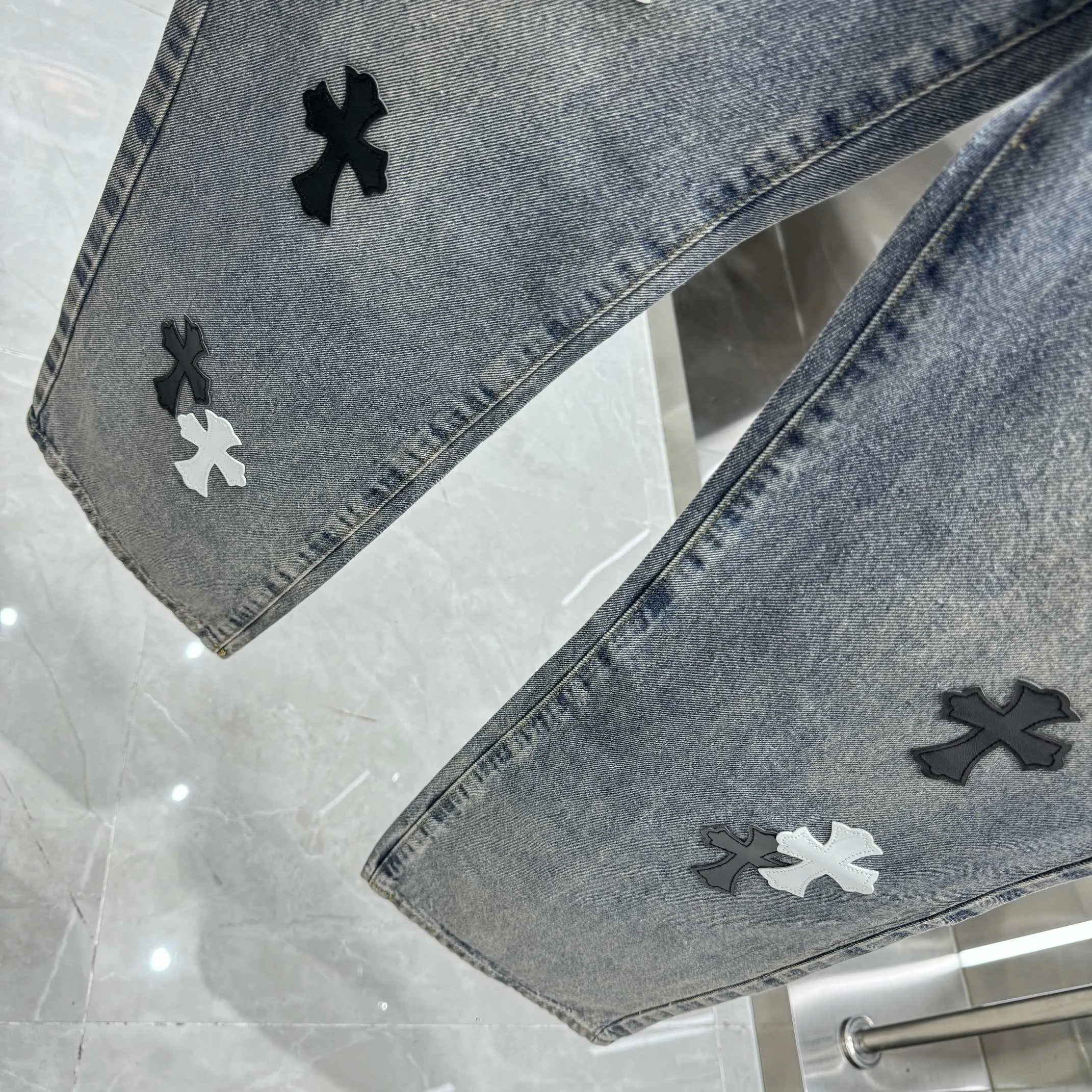 🅿️270 Crow Heart Cross logo + printed logo jeans 2025 latest product, original goods, washed casual jeans, imported original washed stretch fabric, comfortable and elastic, original hardware accessories decorated with logo, super correct version, extremely high grade, counter quality, fashionable and stylish upper body. The printing adopts imported foam printing, customized buttons, YKK zippers. The complete set of accessories is customized by molding. Color: blue Size: S-XXL 28 30 32 34 36 code